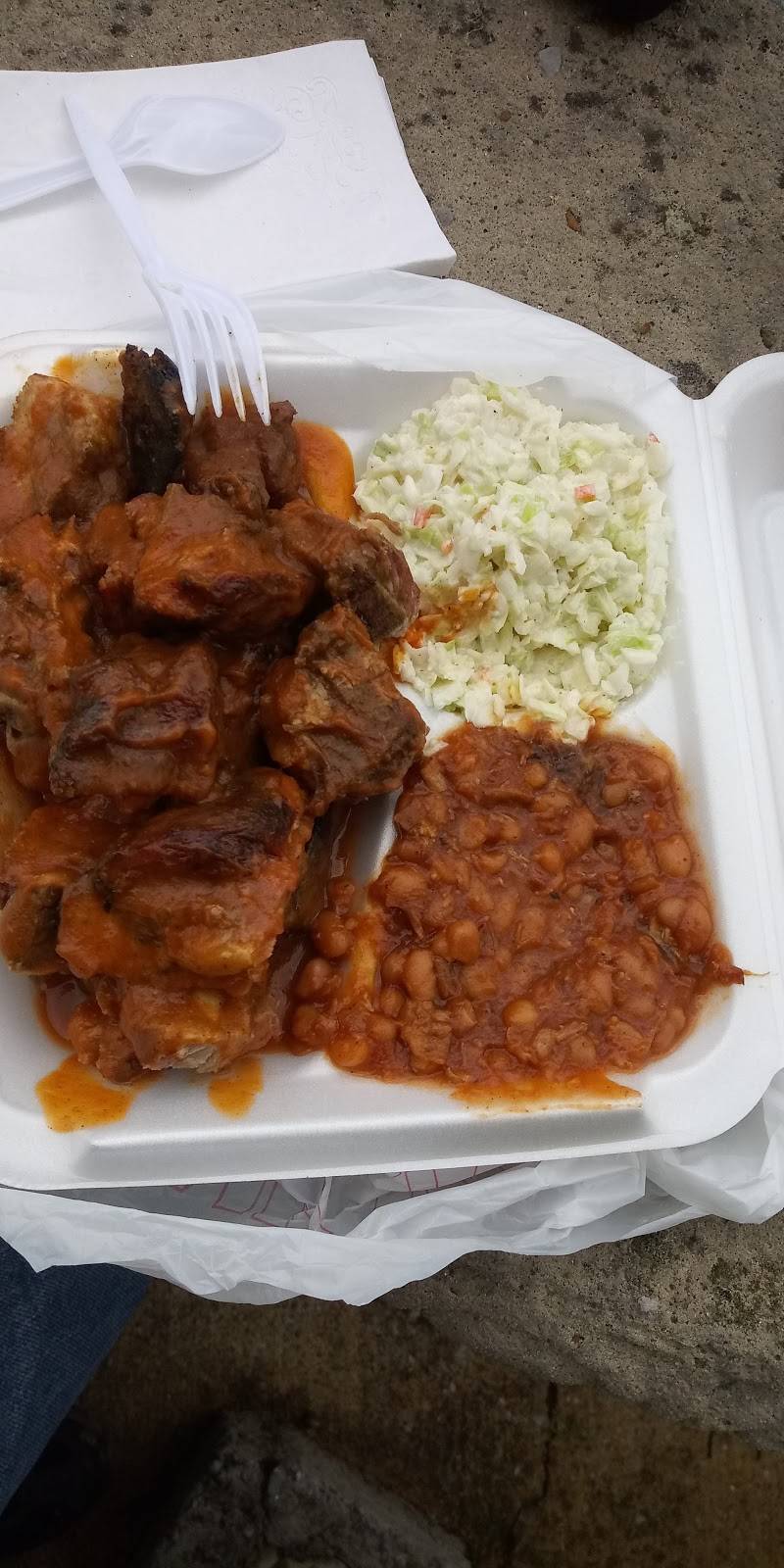 Old Plantation Barbecue | restaurant | 1515 Dodson Ave, Chattanooga, TN 37406, USA | 4236248105 OR +1 423-624-8105