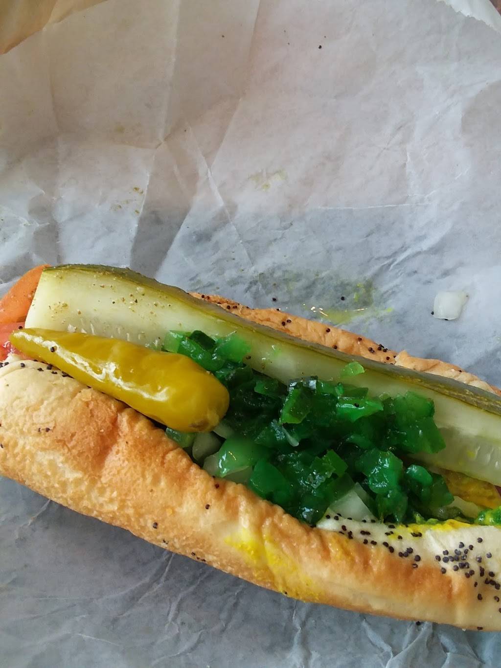 Jansons Drive-In | restaurant | 9900 S Western Ave, Chicago, IL 60643, USA | 7739416283 OR +1 773-941-6283