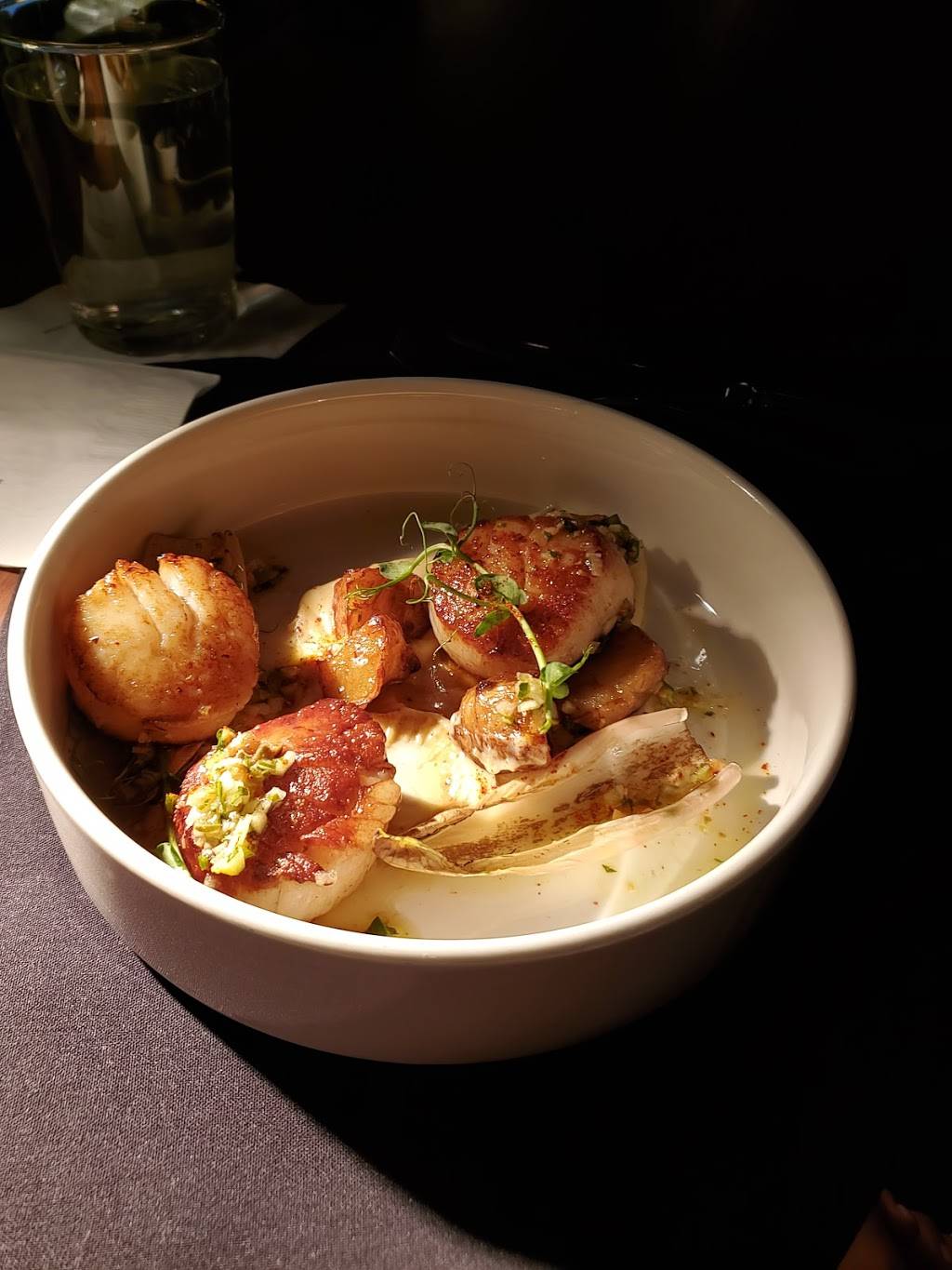 Ecco Buckhead | restaurant | 3586 Peachtree Rd NE, Atlanta, GA 30326, USA | 4043479558 OR +1 404-347-9558