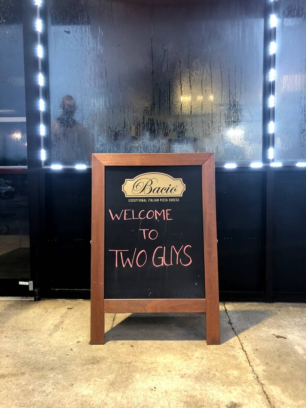 Two Guys Pizzeria & Restaurant | meal delivery | 13212 E Colonial Dr, Orlando, FL 32826, USA | 4079200901 OR +1 407-920-0901