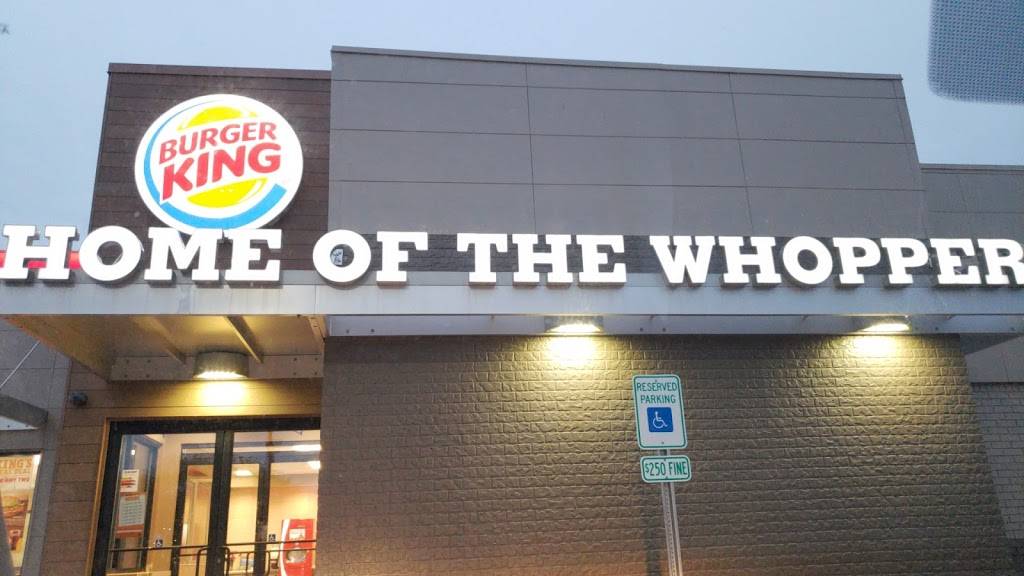 Burger King | restaurant | 2110 W Galena Blvd, Aurora, IL 60506, USA | 6308923888 OR +1 630-892-3888