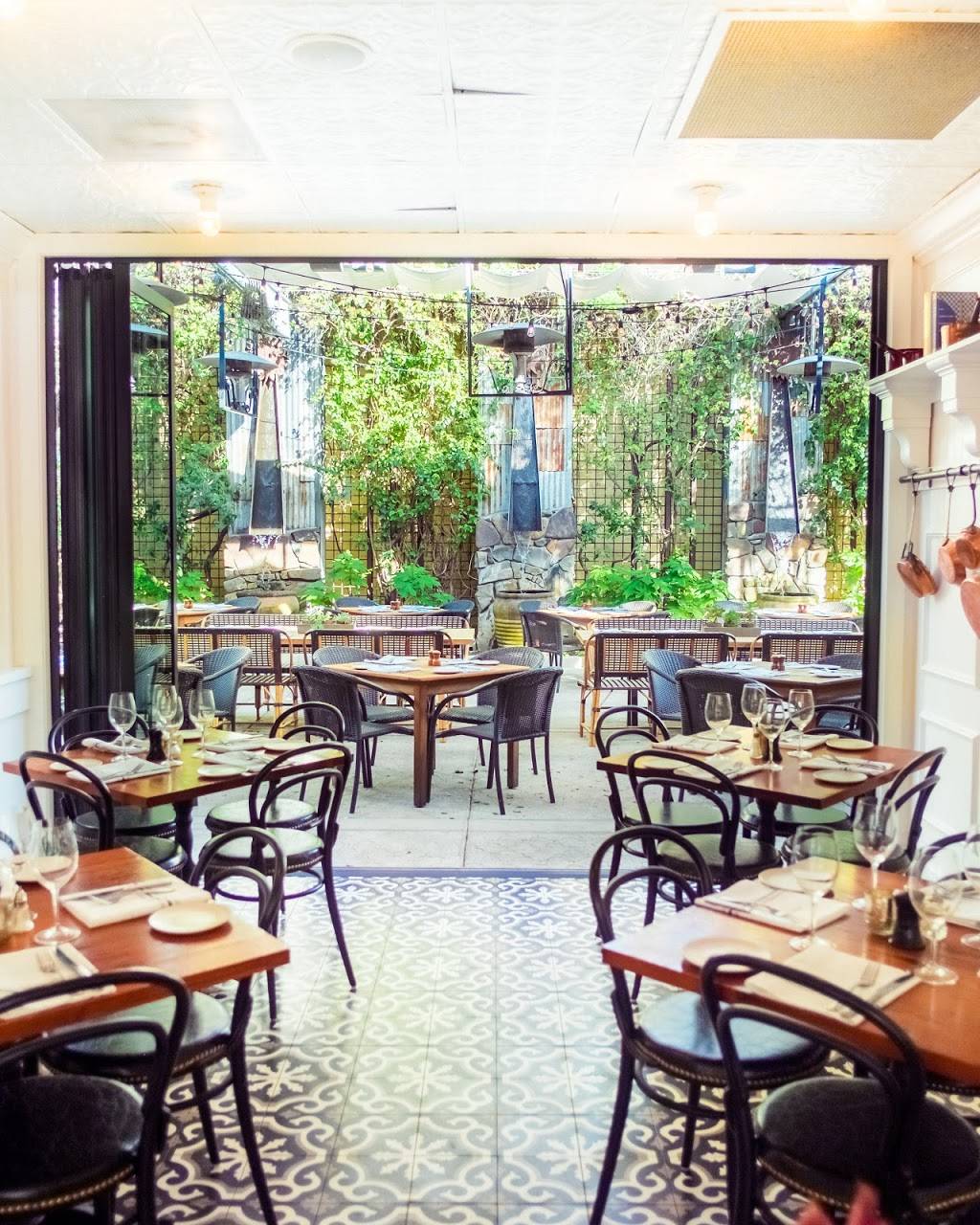 PARAGARY’S | restaurant | 1401 28th St, Sacramento, CA 95816, USA | 9164575737 OR +1 916-457-5737