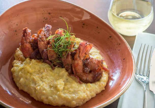 Walker Street Kitchen | restaurant | 1777 Walker St, Houston, TX 77010, USA | 3462292575 OR +1 346-229-2575