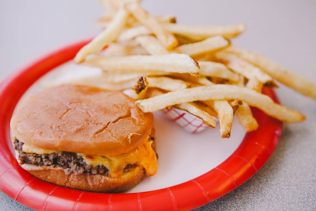 The Varsity | restaurant | 1000 W Broad St, Athens, GA 30606, USA | 7065486325 OR +1 706-548-6325