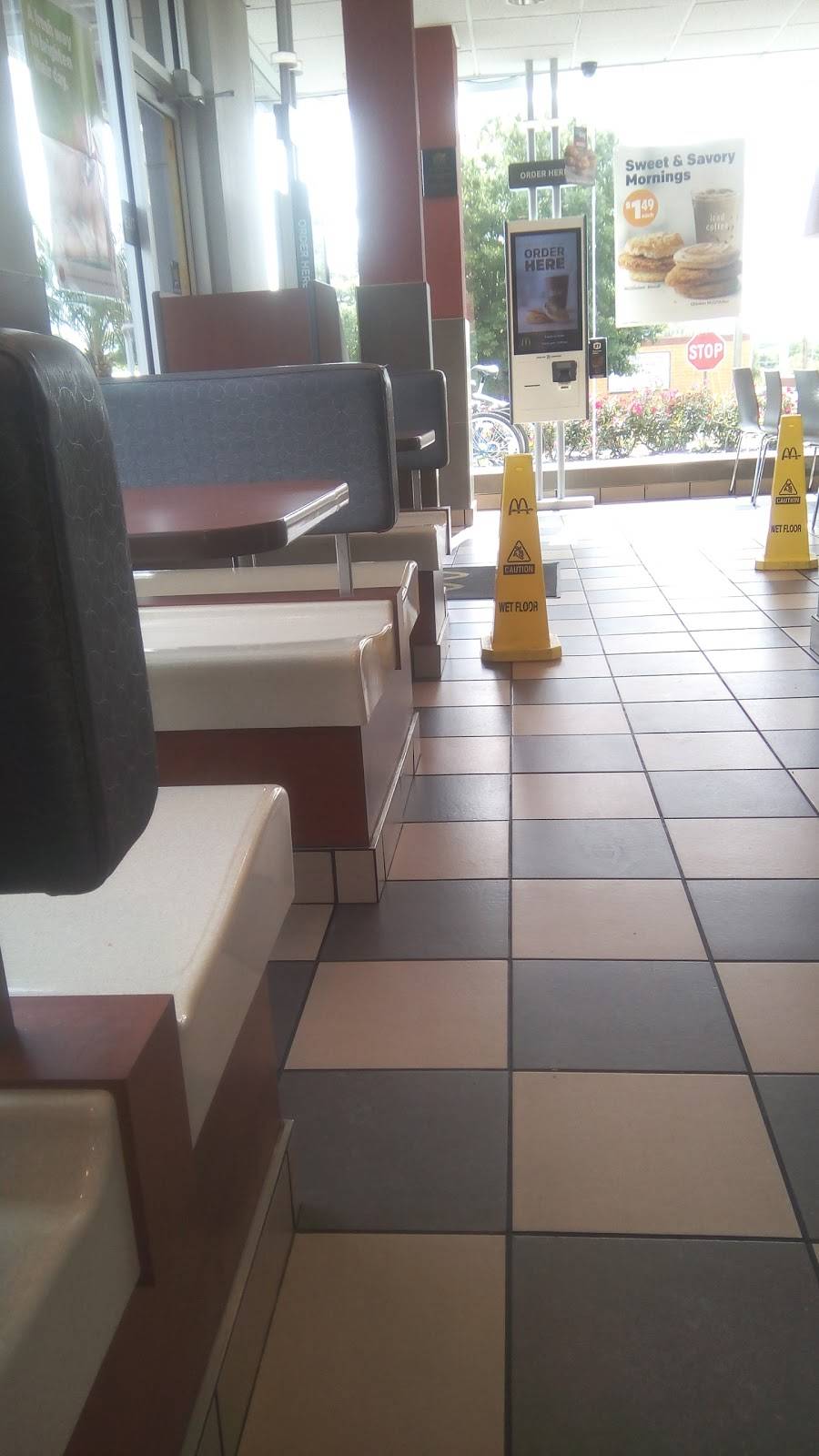 McDonalds | restaurant | 6927 Silver Star Rd, Orlando, FL 32818, USA | 4072951001 OR +1 407-295-1001