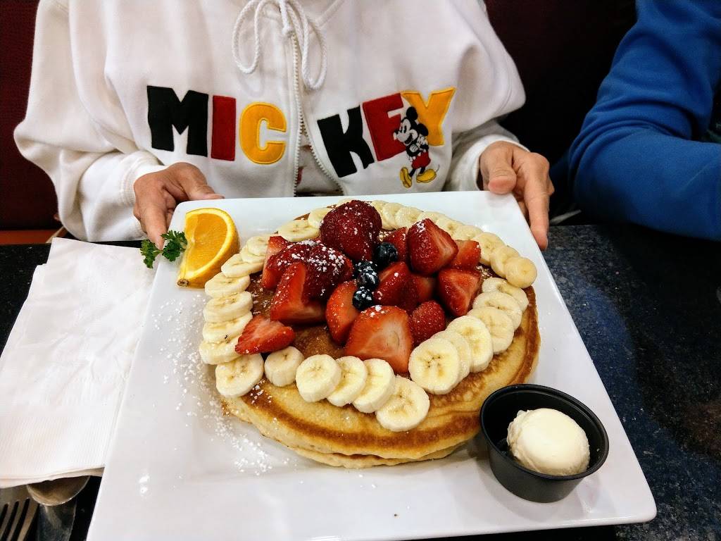 Kekes Breakfast Cafe | restaurant | 2435 S Hwy 27, Clermont, FL 34711, USA | 3523940956 OR +1 352-394-0956