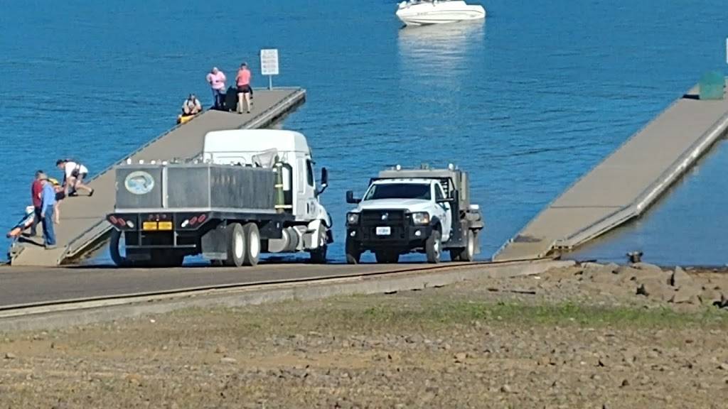 Robinson Family Lake House | restaurant | 50250 SW Scoggins Valley Rd, Gaston, OR 97119, USA | 5039921080 OR +1 503-992-1080