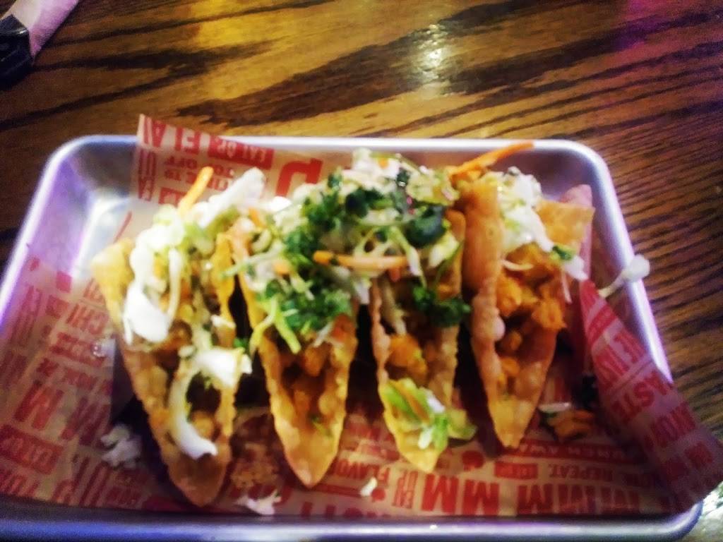 Applebees Grill + Bar | restaurant | 32175 CA-79, Temecula, CA 92592, USA | 9515067852 OR +1 951-506-7852