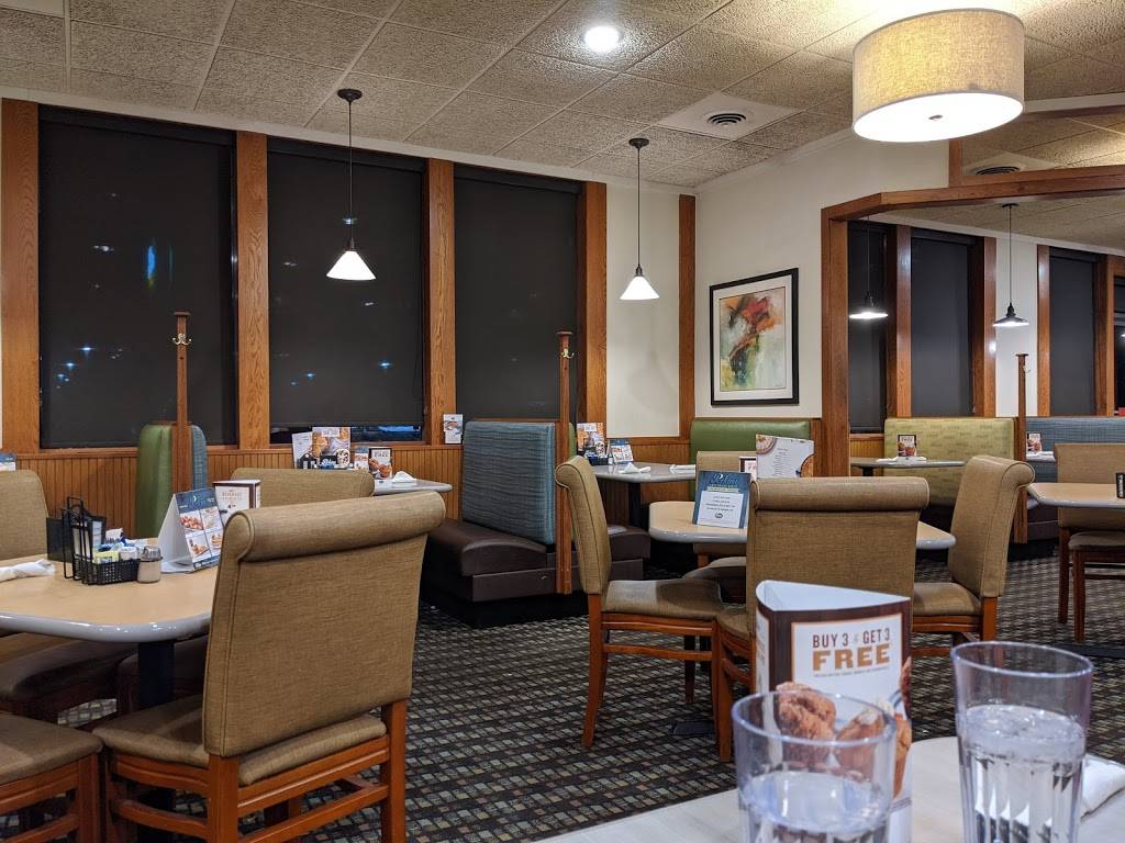 Perkins Restaurant & Bakery | restaurant | 11300 MN-7, Minnetonka, MN 55305, USA | 9529335220 OR +1 952-933-5220