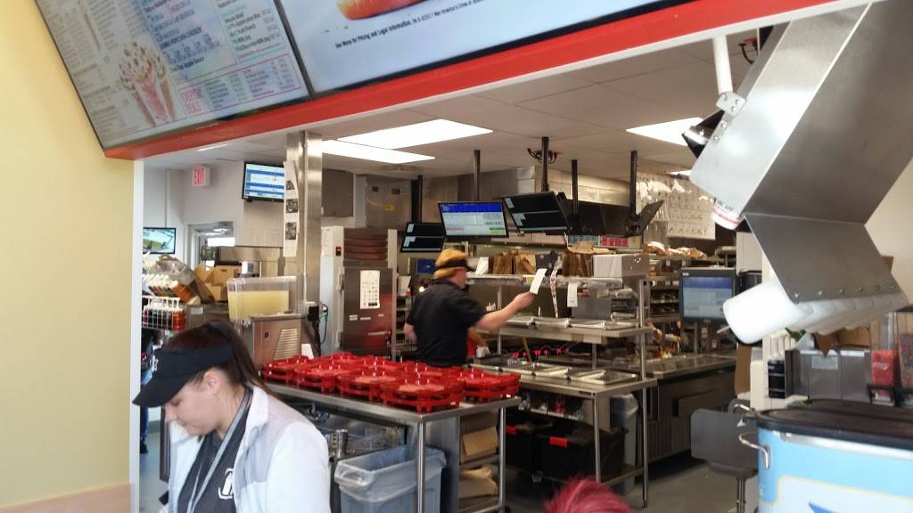 Sonic Drive-In | restaurant | 1038 Malabar Rd SE, Palm Bay, FL 32907, USA | 3219535853 OR +1 321-953-5853