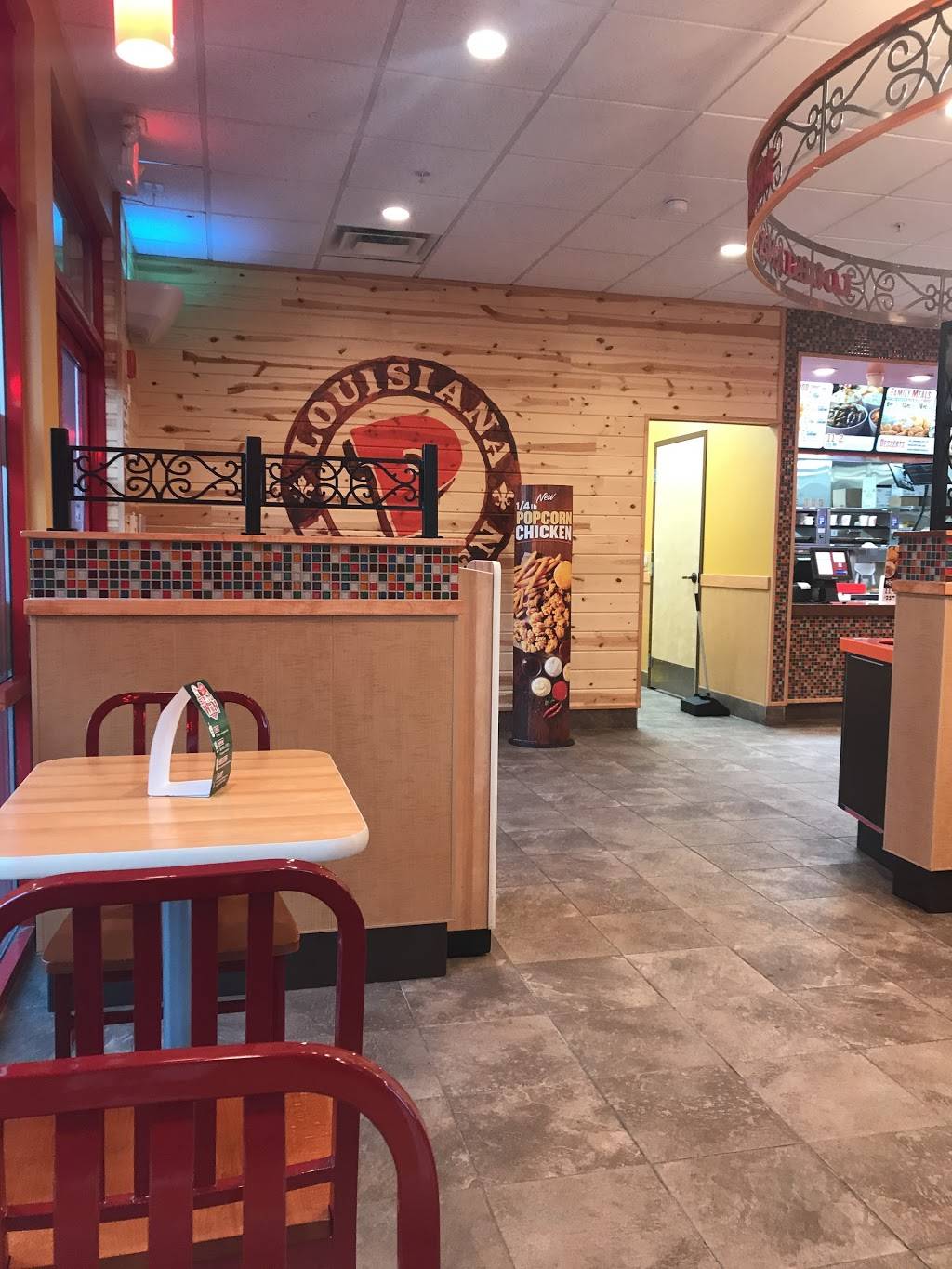 Popeyes Louisiana Kitchen | restaurant | 6945 Camino Arroyo, Gilroy, CA 95020, USA | 4088421111 OR +1 408-842-1111