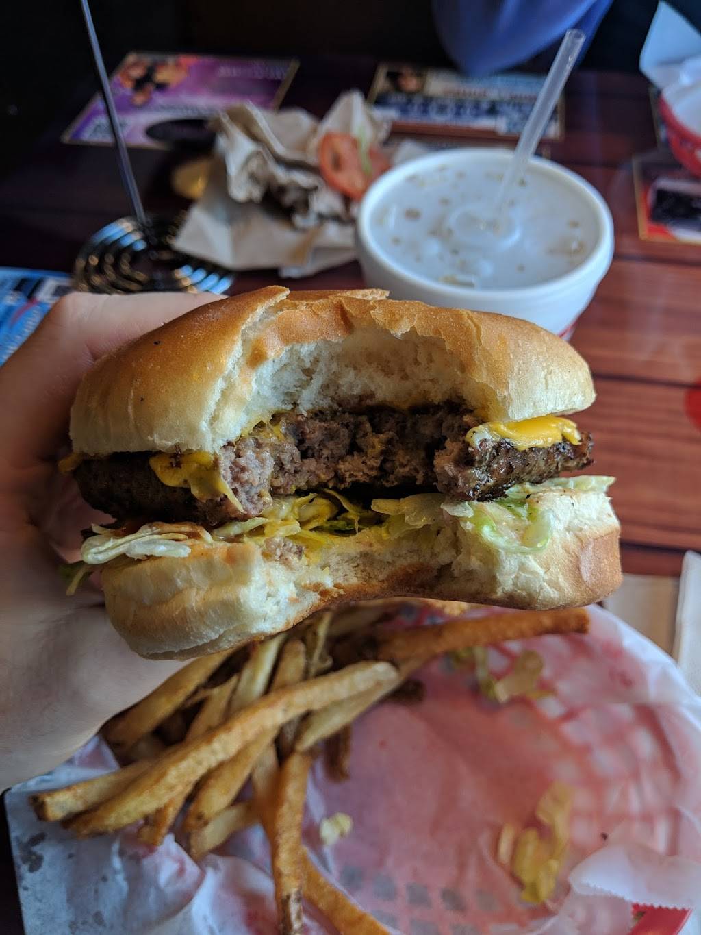 Fosters Grille | restaurant | 2975 Shasho Pl, Waldorf, MD 20603, USA | 3013749474 OR +1 301-374-9474