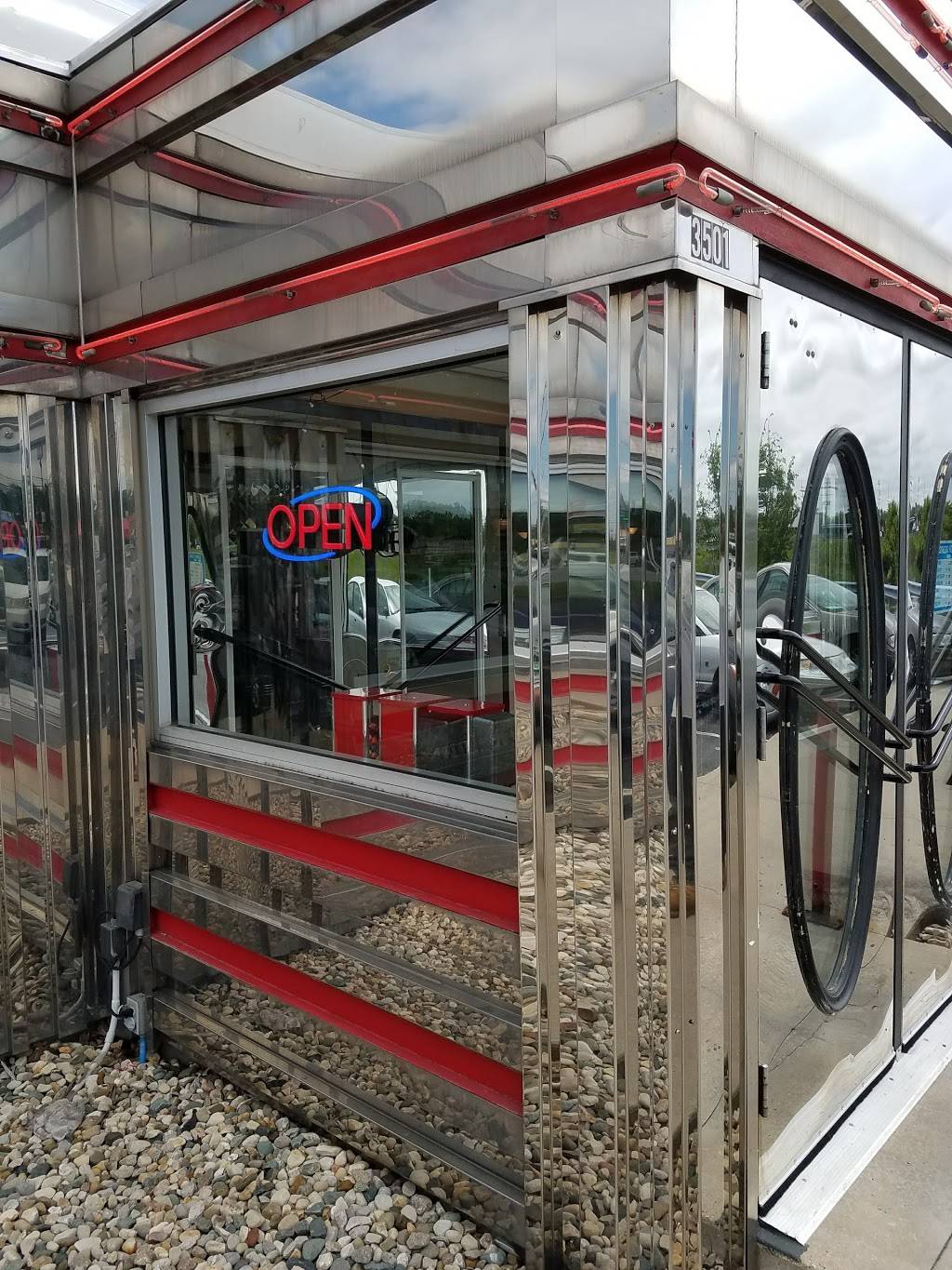 Schoops Hamburgers | restaurant | 3501 Lake City Hwy, Warsaw, IN 46580, USA | 5742689500 OR +1 574-268-9500