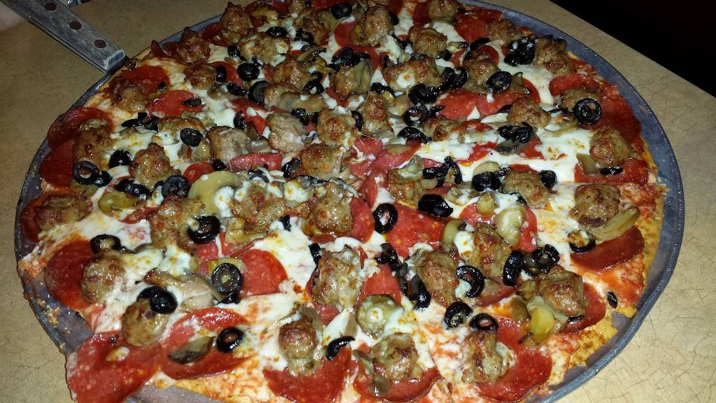 Mama Mias Italian Cuisine | restaurant | 8533 W Greenfield Ave, West Allis, WI 53214, USA | 4144750400 OR +1 414-475-0400