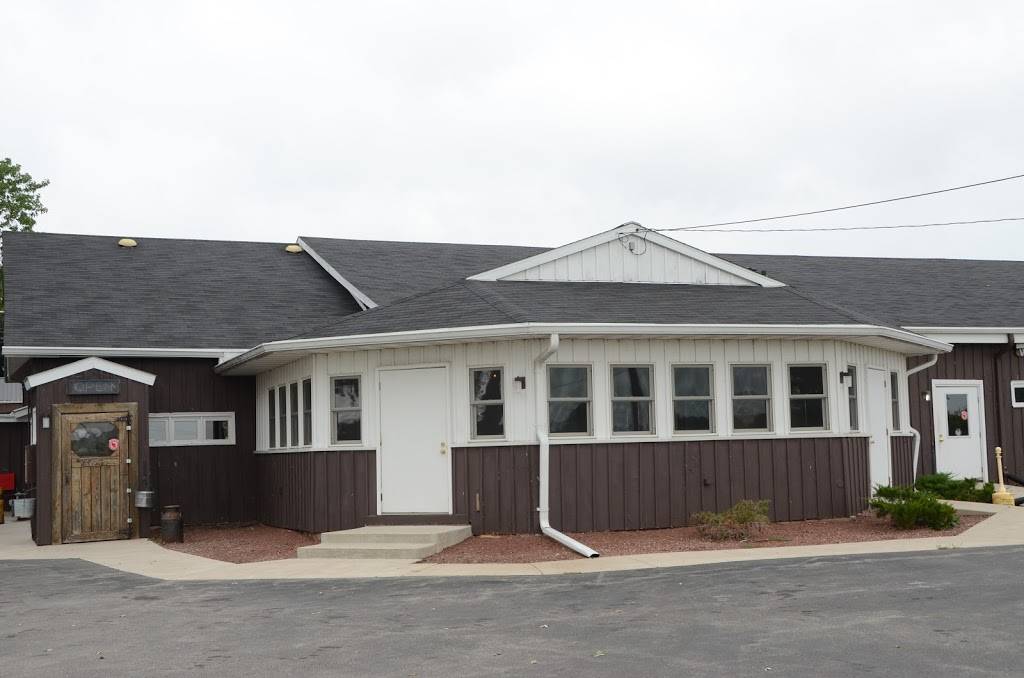 Winklers Westward Ho | restaurant | 4905 County Hwy S, Oshkosh, WI 54904, USA | 9202332511 OR +1 920-233-2511