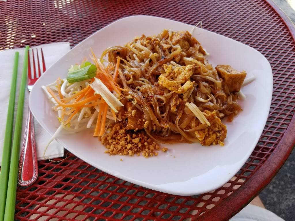 Bulan Thai Vegetarian Kitchen | restaurant | 4114 Santa Monica Blvd, Los Angeles, CA 90029, USA | 3239131488 OR +1 323-913-1488