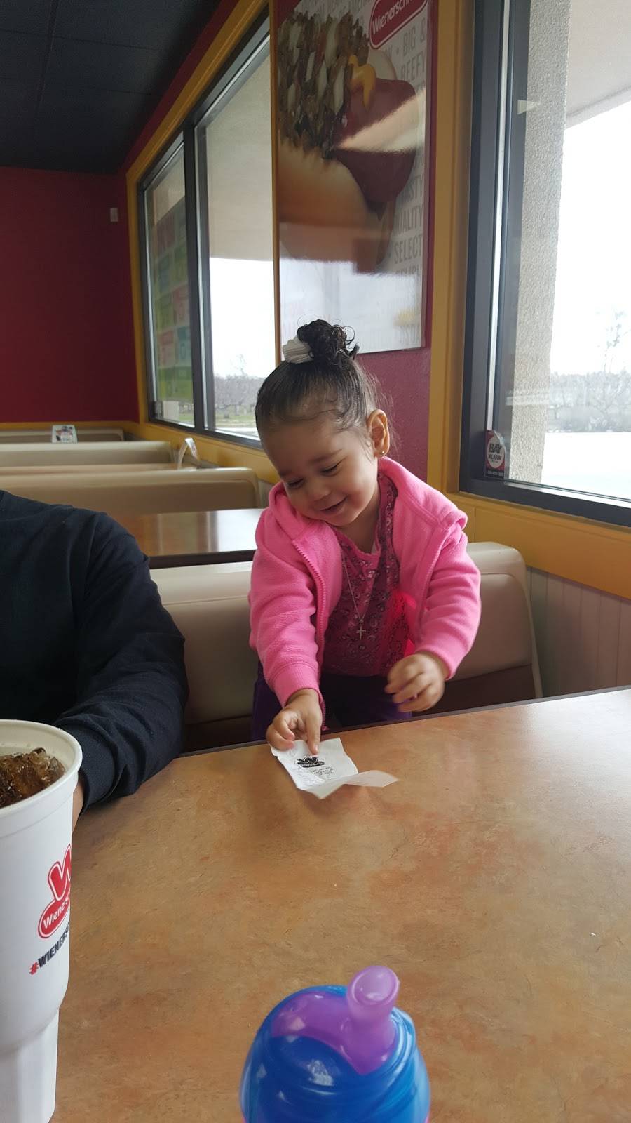 Wienerschnitzel | restaurant | 5950 CA-99, Stockton, CA 95212, USA | 2099312361 OR +1 209-931-2361