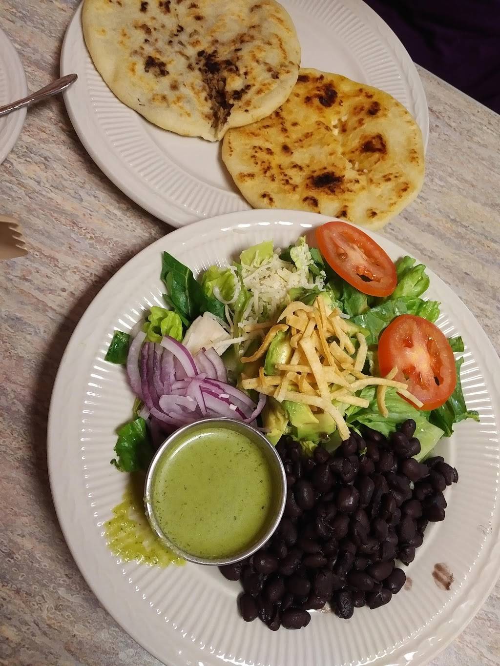 Cafe Platano | restaurant | 834 W 11th St, Tracy, CA 95376, USA | 2098342125 OR +1 209-834-2125