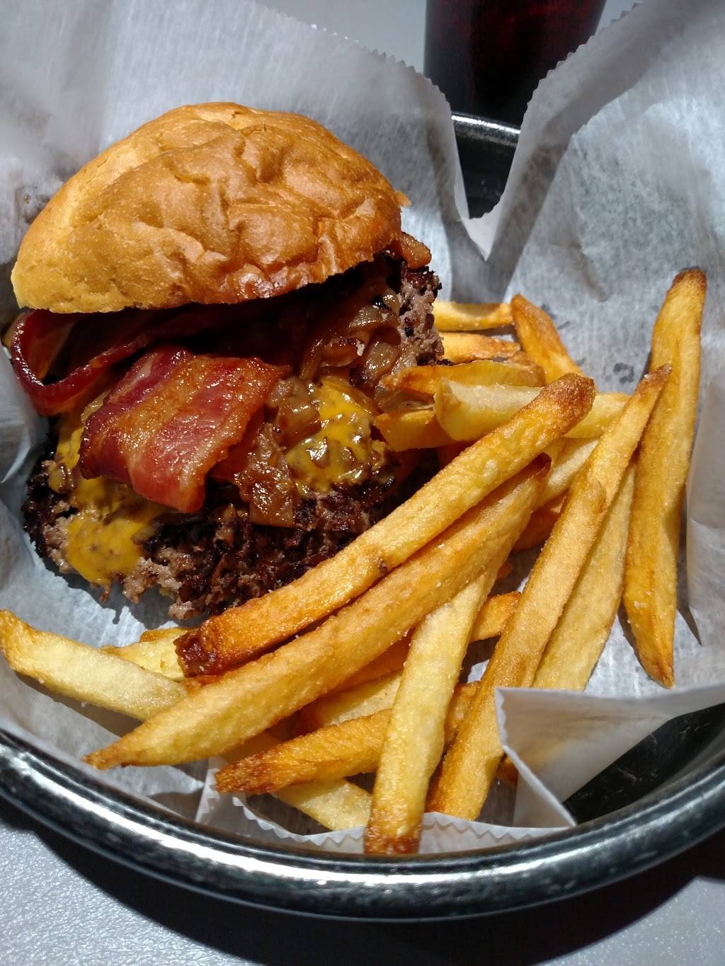 F&Bs Eatery | restaurant | 3453 Hampton Ave, St. Louis, MO 63139, USA | 3148333207 OR +1 314-833-3207