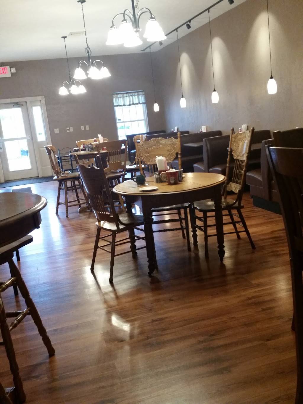 The Lions Den Cafe | cafe | 2262 Quaker Valley Rd, Fishertown, PA 15539, USA | 8148399996 OR +1 814-839-9996