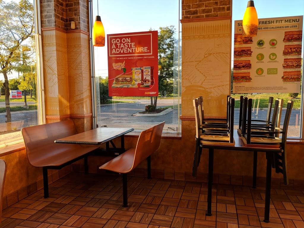 Subway | restaurant | 40341 Michigan Ave, Canton, MI 48188, USA | 7347288361 OR +1 734-728-8361