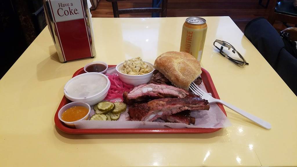 Smoked On High BBQ | restaurant | 755 S High St, Columbus, OH 43206, USA | 6147549711 OR +1 614-754-9711