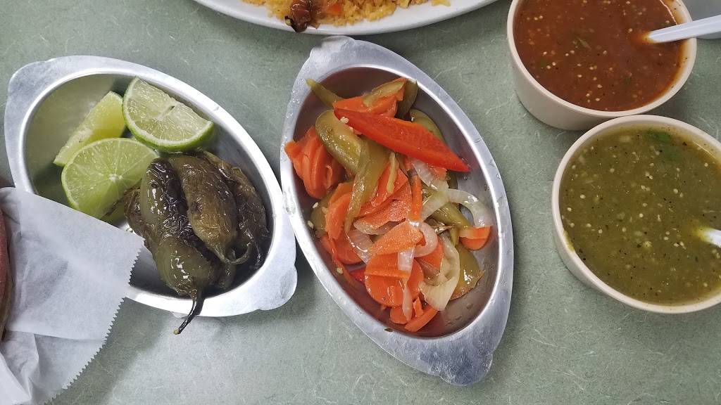 Indio Restaurant | restaurant | 6037 W Cermak Rd, Cicero, IL 60804, USA | 7088635714 OR +1 708-863-5714