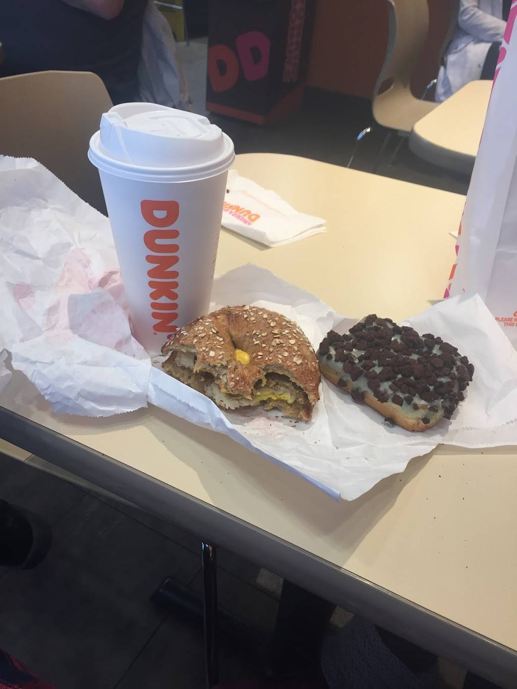 Dunkin | cafe | 132 Nassau St, New York, NY 10038, USA | 2127666586 OR +1 212-766-6586