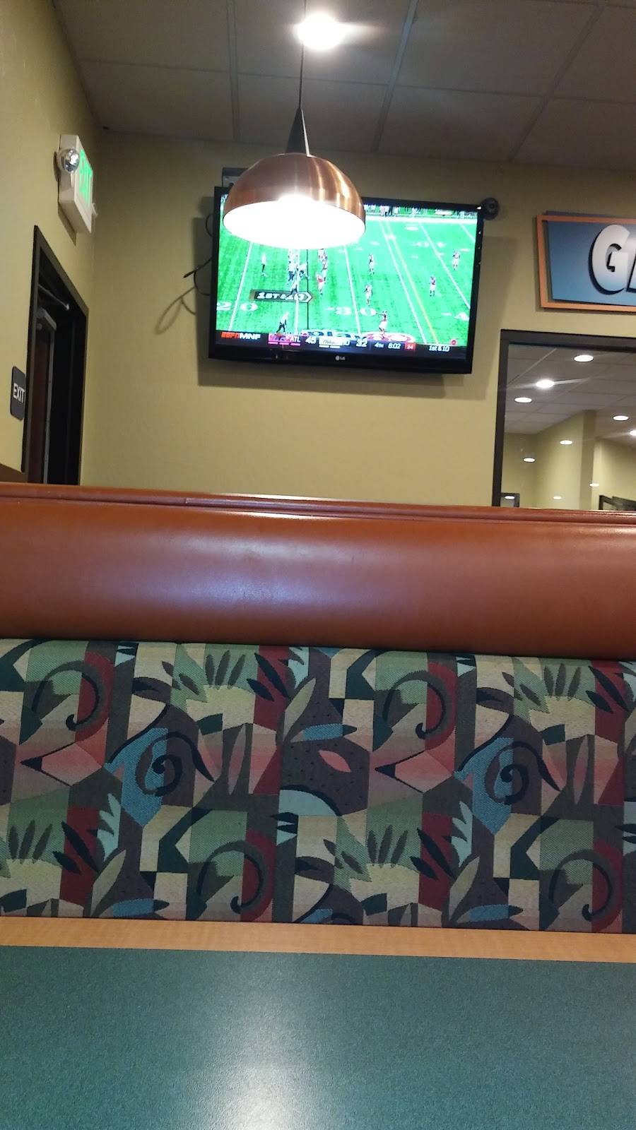 Round Table Pizza | meal delivery | 1938 Oak Park Blvd, Pleasant Hill, CA 94523, USA | 9259309004 OR +1 925-930-9004