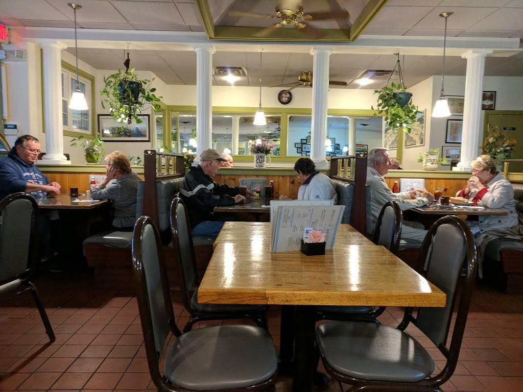 Rolands Restaurant | restaurant | 94 Kinsley St, Nashua, NH 03060, USA | 6038821441 OR +1 603-882-1441