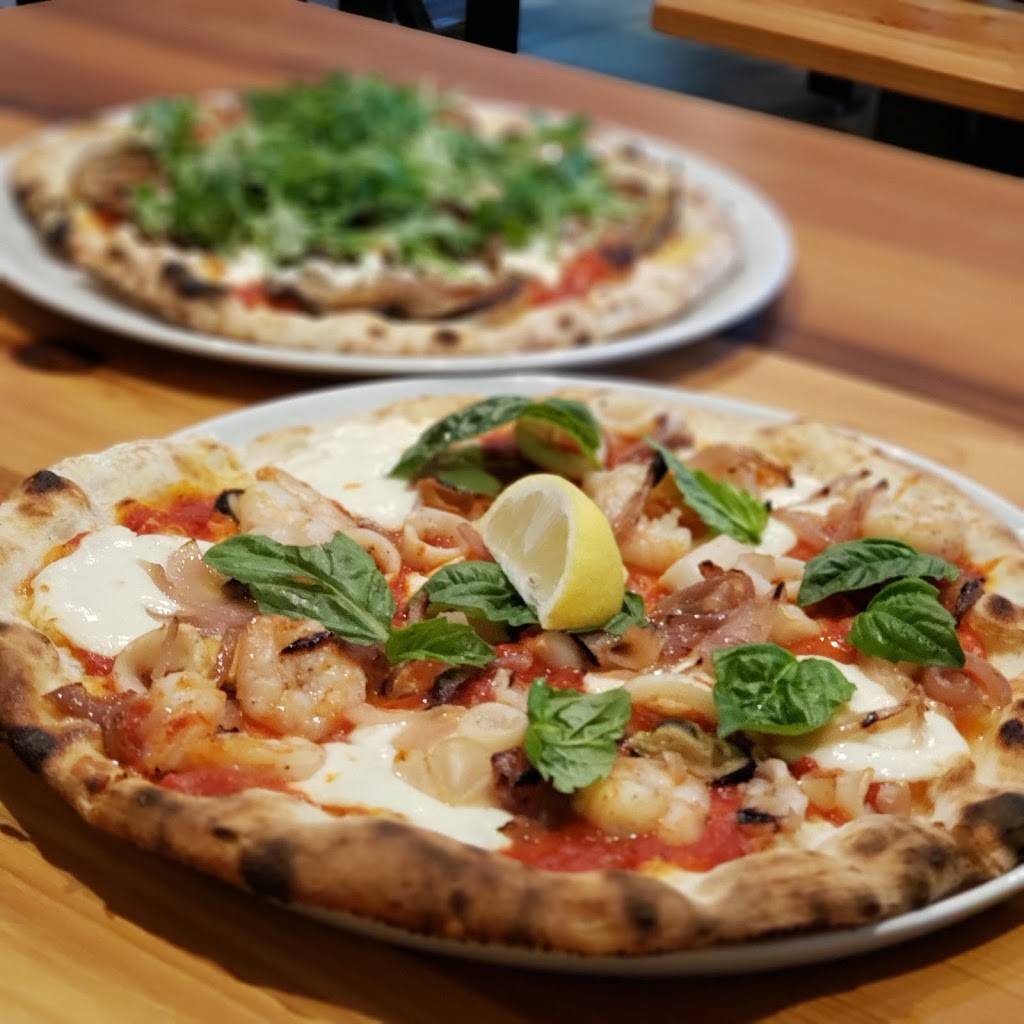 Pizza & Pints | restaurant | 236 B St, Davis, CA 95616, USA | 5302313499 OR +1 530-231-3499