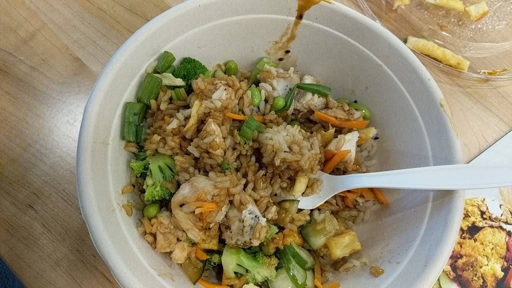 Freshii | restaurant | 22026 US-281 #101, San Antonio, TX 78258, USA | 2107143783 OR +1 210-714-3783