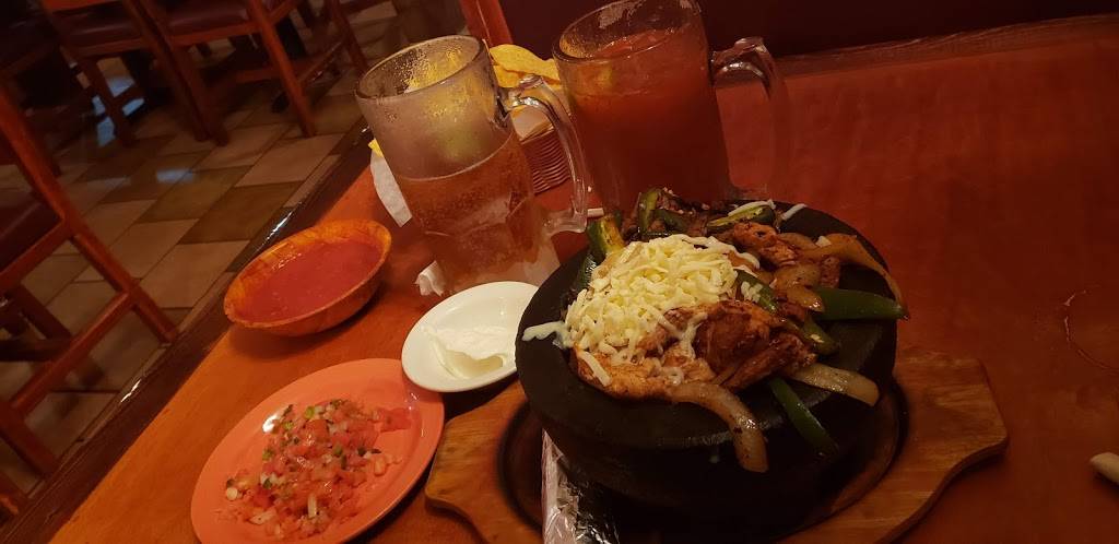 La Carreta Mexican Restaurant | restaurant | 119 Western Plaza Dr, Newport, TN 37821, USA | 4236250485 OR +1 423-625-0485