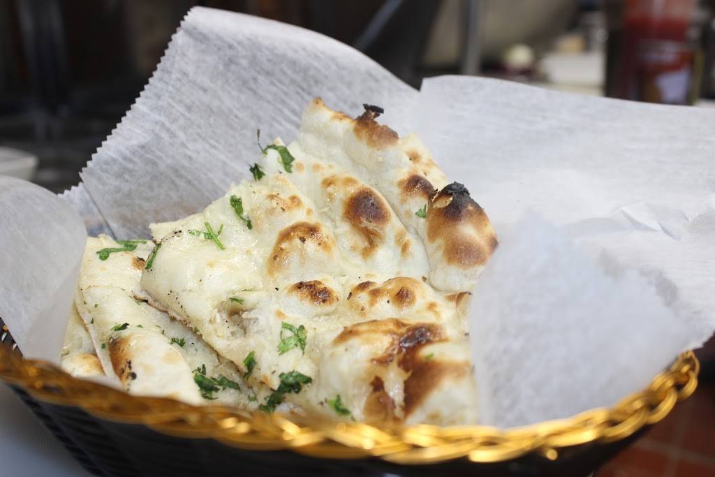 Masala kitchen and lounge | restaurant | 71-04 Grand Ave, Queens, NY 11378, United States | 3478080101 OR +1 347-808-0101