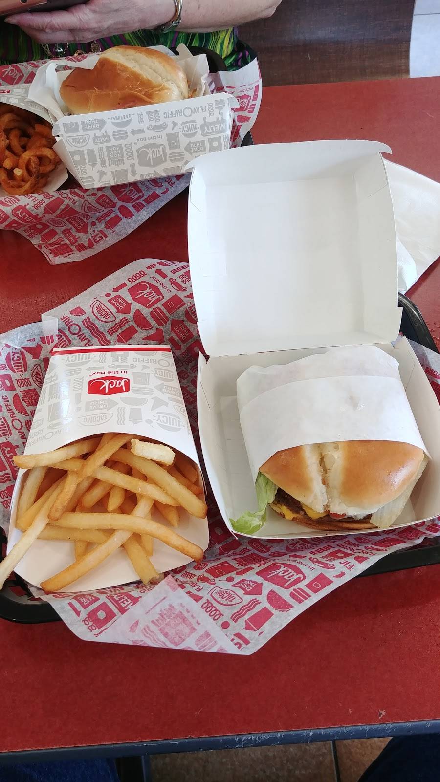 Jack in the Box | restaurant | 313 E Church St, Livingston, TX 77351, USA | 9363278225 OR +1 936-327-8225