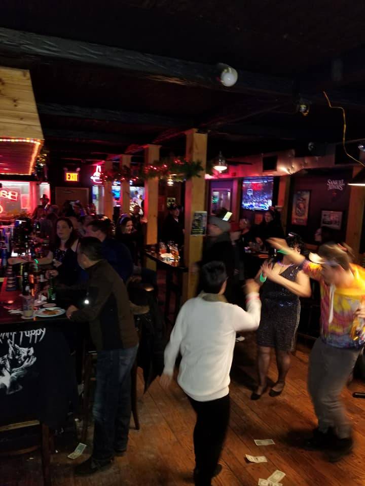 VILLAGE GREEN | restaurant | 1417 150th St, Whitestone, NY 11357, USA | 7187477797 OR +1 718-747-7797