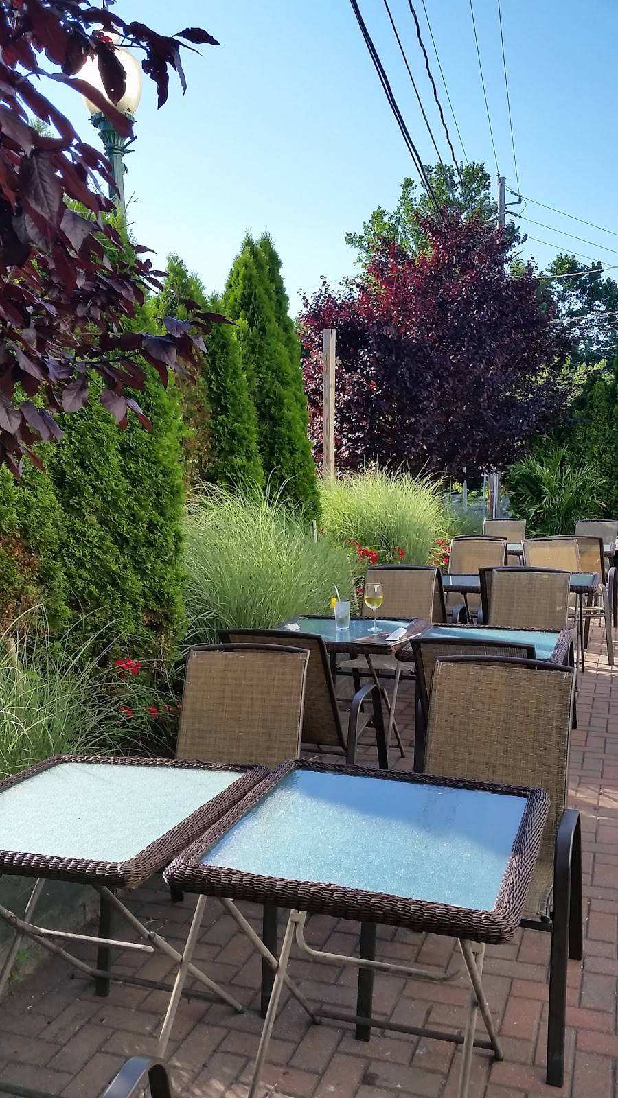 The Creek Restaurant & Bar | restaurant | 4 W Cross St, Croton Falls, NY 10519, USA | 9142760437 OR +1 914-276-0437