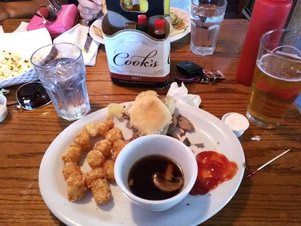 The Old Barn | restaurant | 9656 SW Barbur Blvd, Portland, OR 97219, USA | 5032457981 OR +1 503-245-7981