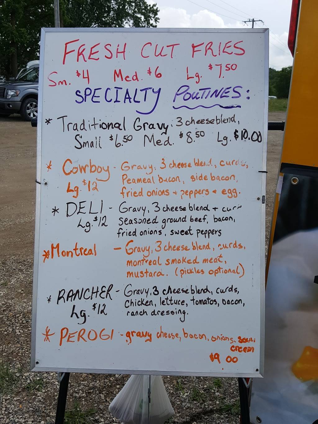 Fries on the Side | restaurant | 515 Main St N, Mount Forest, ON N0G 2L1, Canada | 5193135555 OR +1 519-313-5555