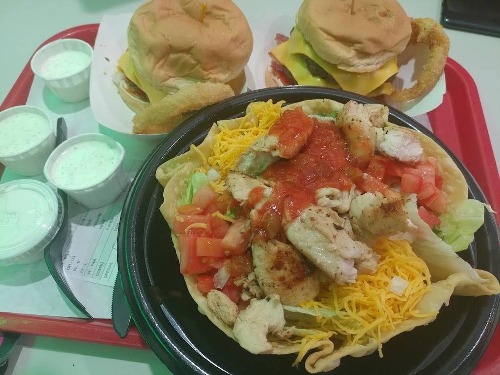 Don & Millies | restaurant | 10727 W Center Rd, Omaha, NE 68124, USA | 4023909096 OR +1 402-390-9096