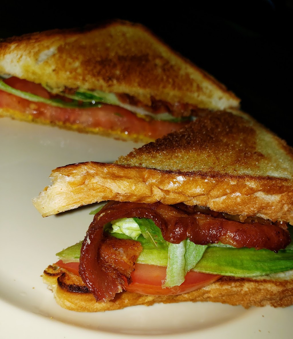 Rock Cafe | restaurant | 355 S Main St, Waldron, AR 72958, USA | 4796372975 OR +1 479-637-2975