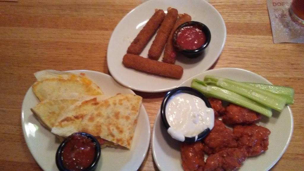 Applebees Grill + Bar | restaurant | 2851 Plank Rd, Fredericksburg, VA 22401, USA | 5407859944 OR +1 540-785-9944