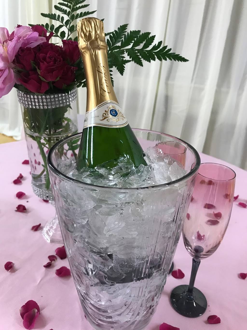 Blossom | restaurant | 101 E Virginia Ave, Bessemer City, NC 28016, USA | 7046294586 OR +1 704-629-4586