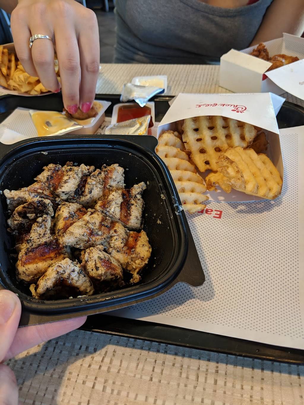 Chick-fil-A | restaurant | 1390 Big Fish Drive, Sparks, NV 89434, USA | 7754401828 OR +1 775-440-1828