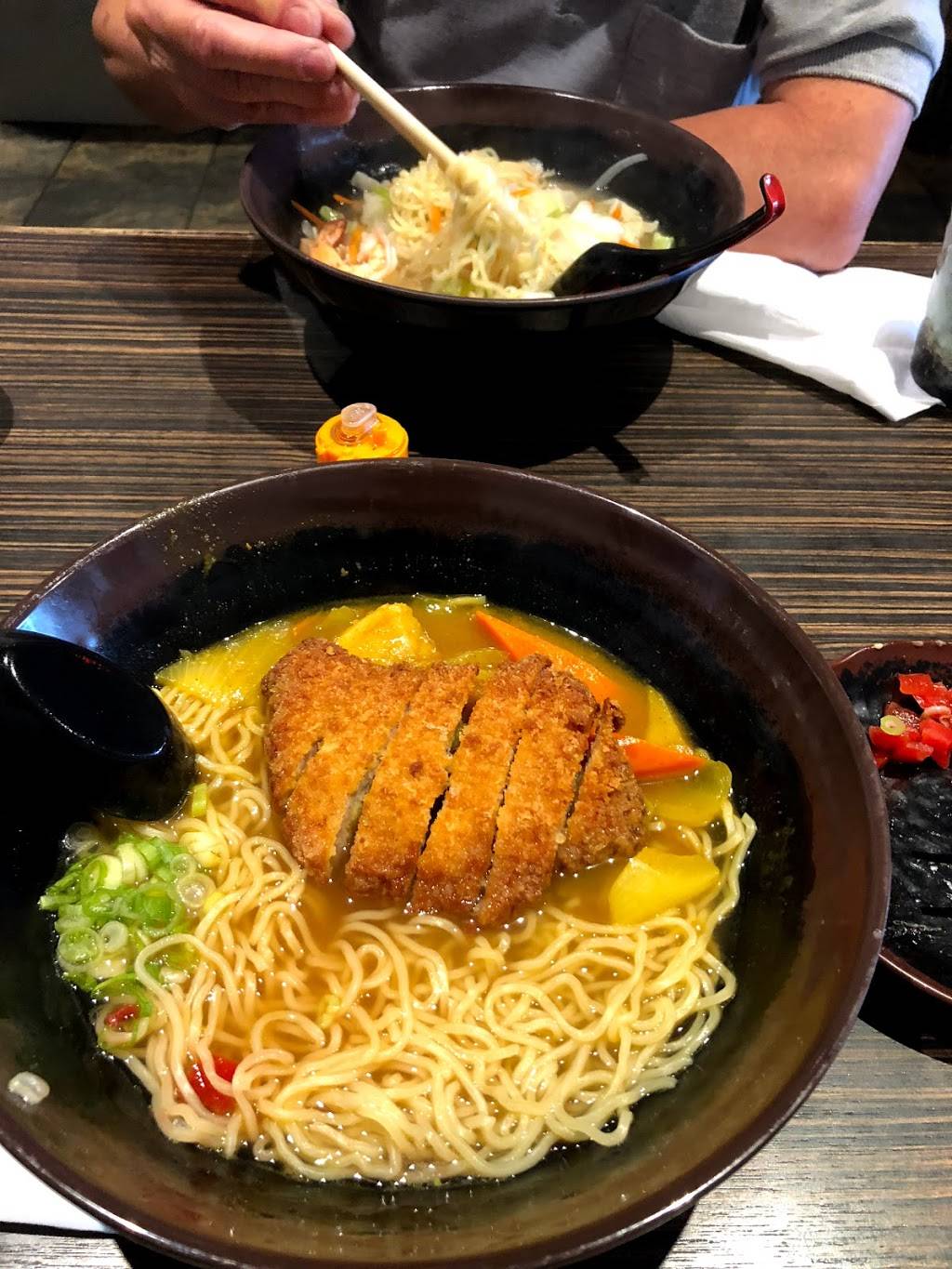 Majikku Ramen | restaurant | 240 Skyline Plaza, Daly City, CA 94015, USA | 6507562988 OR +1 650-756-2988