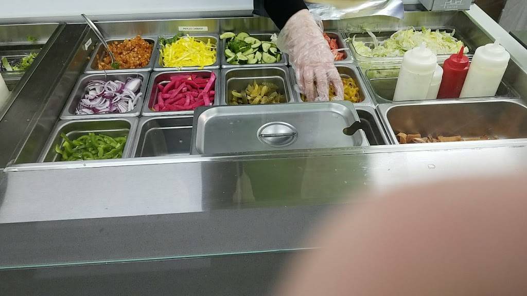 Dundas Shawarma | restaurant | 24 King St E, Dundas, ON L9H 1B8, Canada | 2897689898 OR +1 289-768-9898