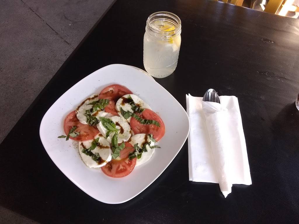 Pizza Pasta Dilla | restaurant | 1243 S Alvarado St b1, Los Angeles, CA 90006, USA | 2132771152 OR +1 213-277-1152