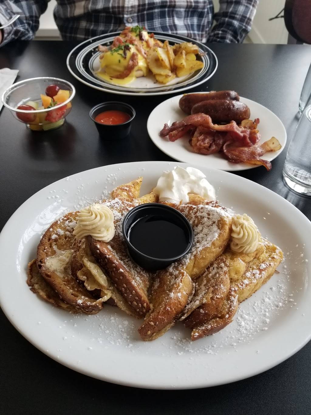 Lorenzo’s Diner & The GoGo Food Co | restaurant | 48 Glendale Ave, Niagara-on-the-Lake, ON L0S 1J0, Canada | 9053582433 OR +1 905-358-2433