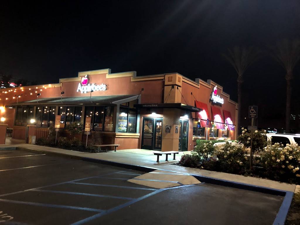 Applebees Grill + Bar | restaurant | 1665 W Lacey Blvd, Hanford, CA 93230, USA | 5595838084 OR +1 559-583-8084