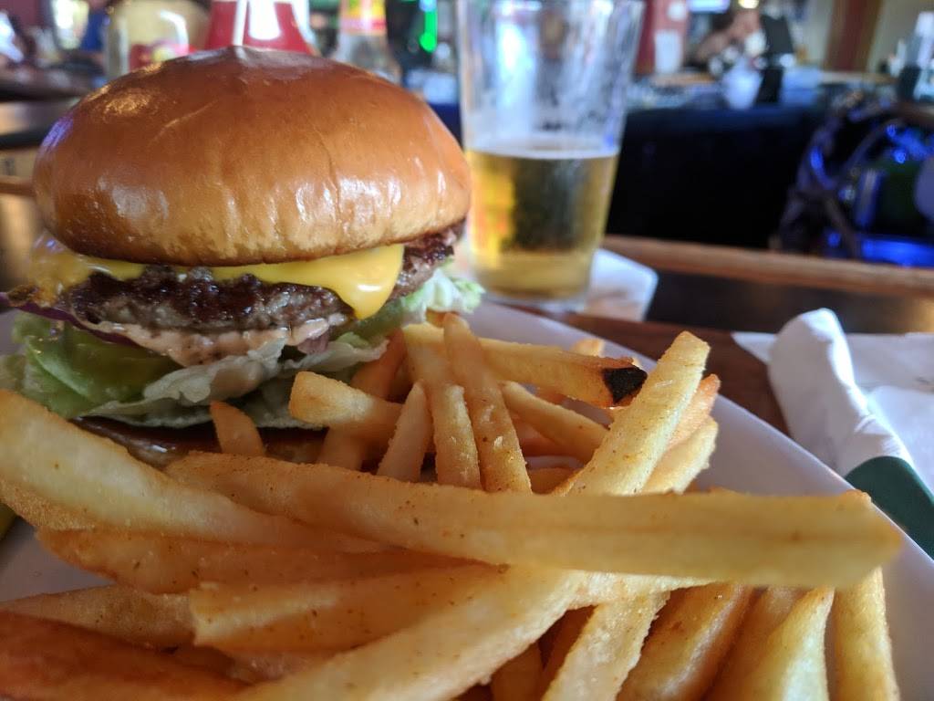 Brass Monkey Milwaukee Pub & Grill | restaurant | 700 E Layton Ave, Milwaukee, WI 53207, USA | 4144860484 OR +1 414-486-0484